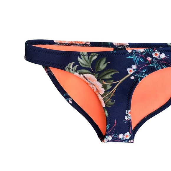 Triangl Delilah Bikini Womens Swimsuit Swim Top Bottom Bag Revolve Small - Picture 4 of 13